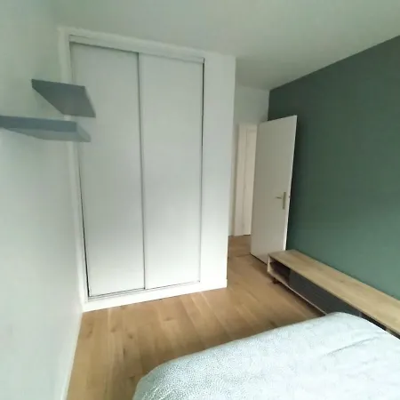 Apartment Cozy 3 Bedrooms, 5 Mn 450m Walk Metro La Defense