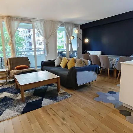 Cozy 3 Bedrooms, 5 Mn 450m Walk Metro La Defense *